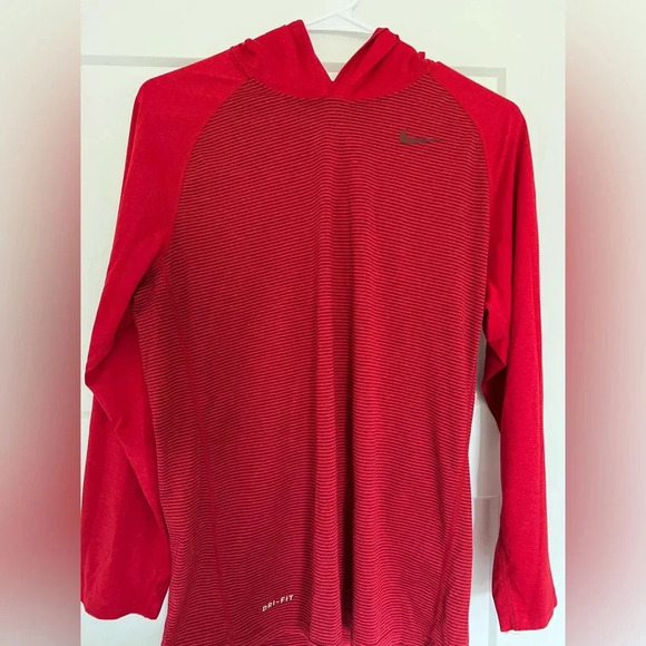 Nike Dri-Fit Women’s Size Medium Red Hooded Long-Sleeve - Picture 1 of 6